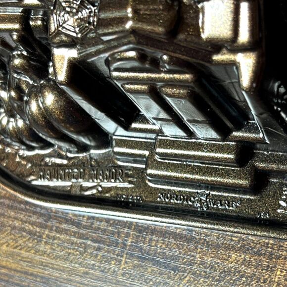 Vintage Nordic Ware Haunted Manor Bundt Pan Cast Metal USA House Spooky Ghost - Picture 6 of 6